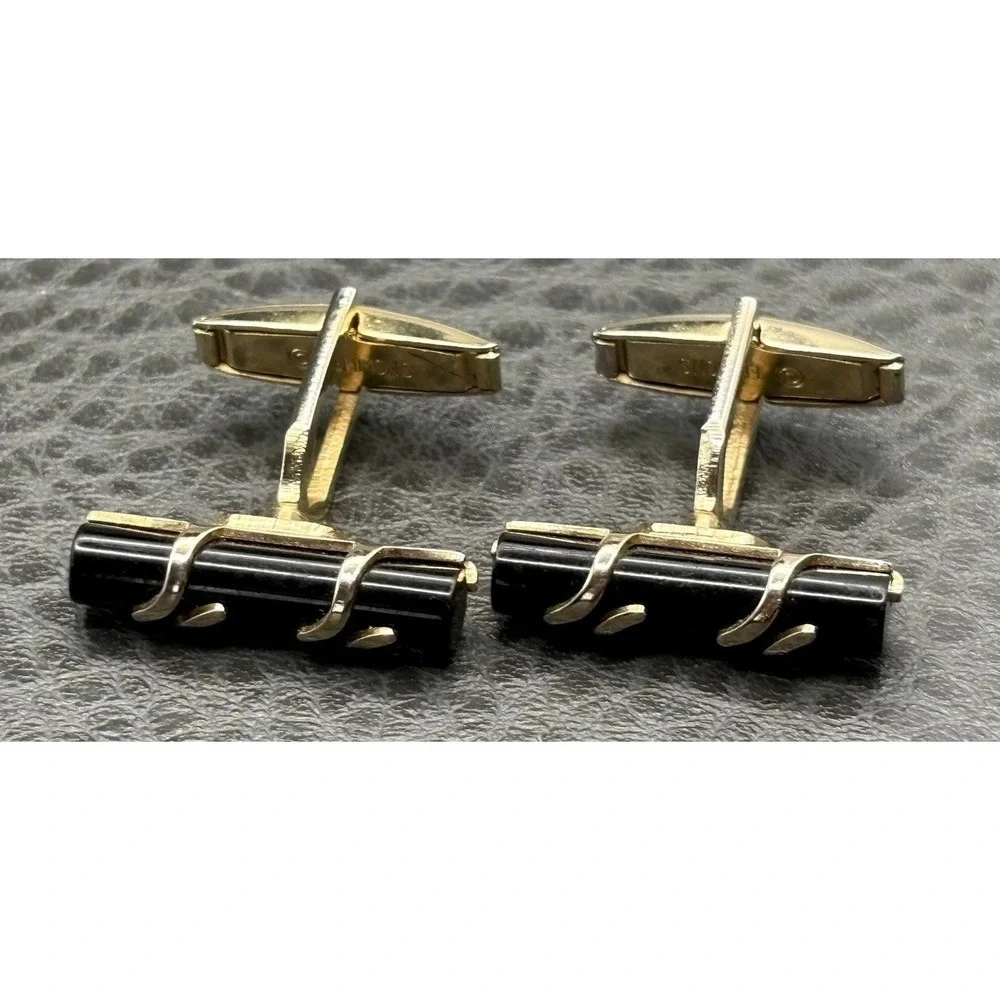Vintage Emmons Black Stone Gold Tone Barrel Cufflinks Men's Luxury Accessory